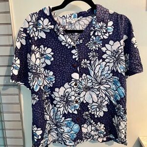 Hawaiian shirt by Iolani